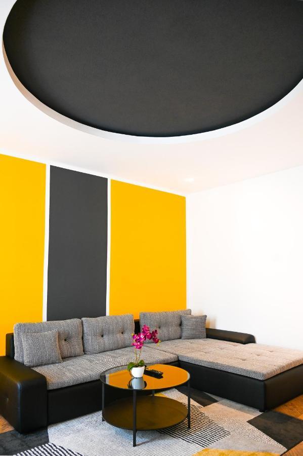 Elegant Apartment Westbahnhof Виена Екстериор снимка